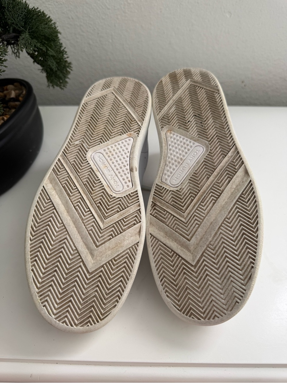 Tory Burch sneakers size 8 White Leather Low-Top - Picture 8 of 8